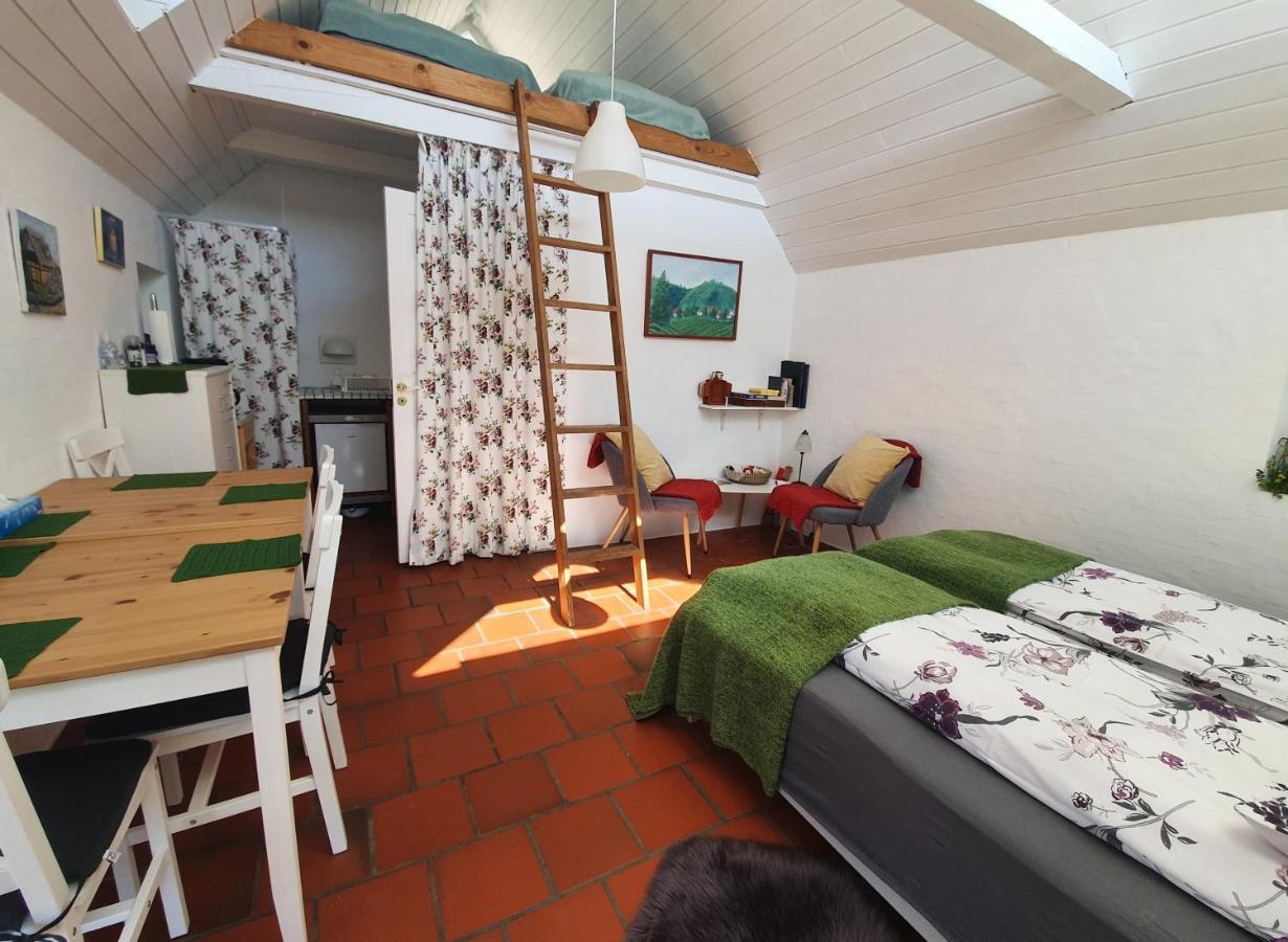 Zara'S B&B ฮอร์เซินส์ ภายนอก รูปภาพ